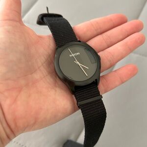 Nixon Minimalist “The Mod” Black Watch